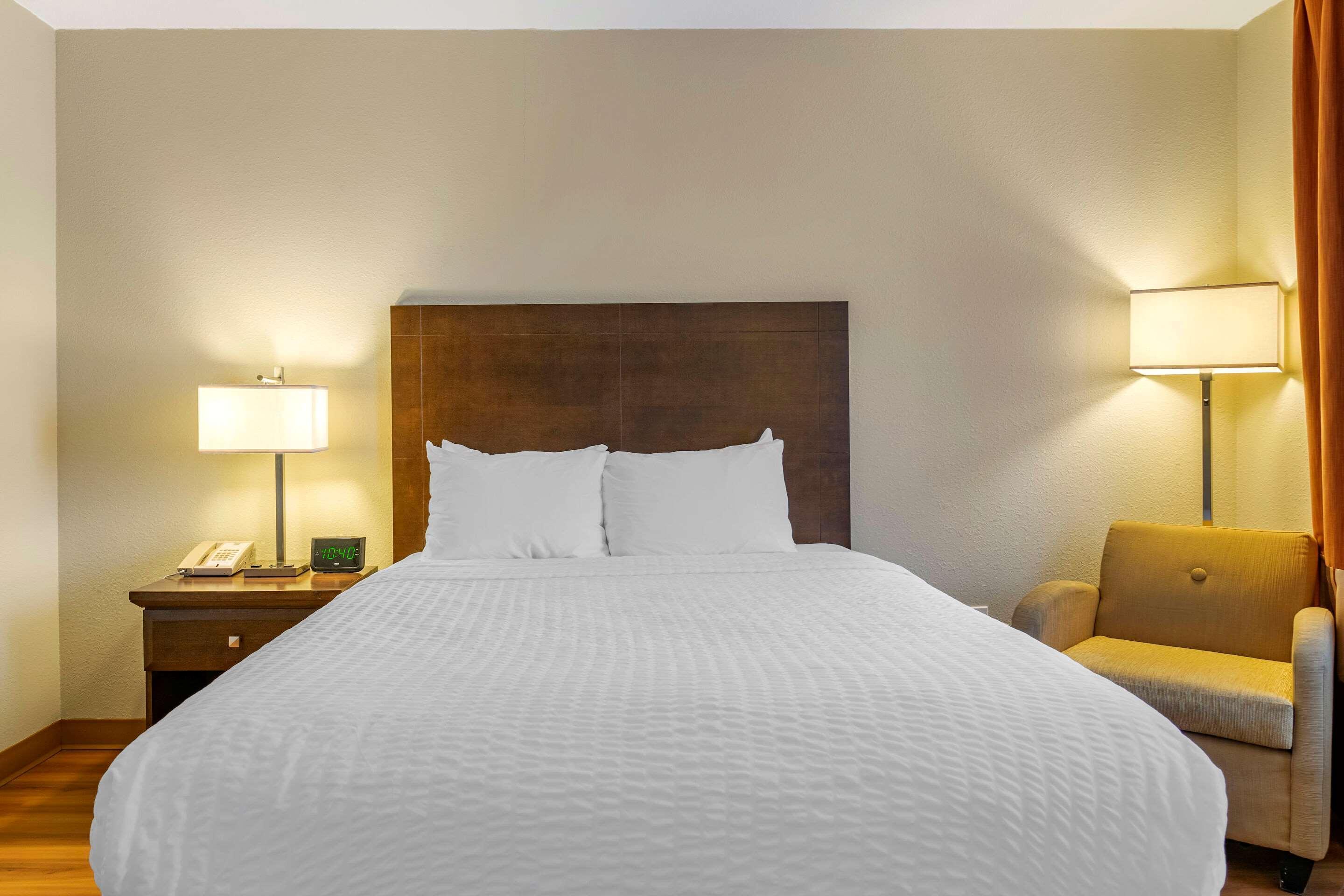 Quality Inn & Suites Winkler Екстер'єр фото