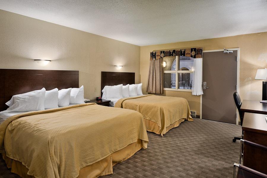 Quality Inn & Suites Winkler Екстер'єр фото
