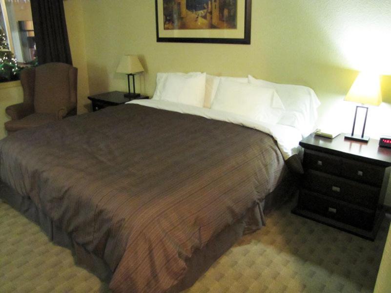 Quality Inn & Suites Winkler Номер фото
