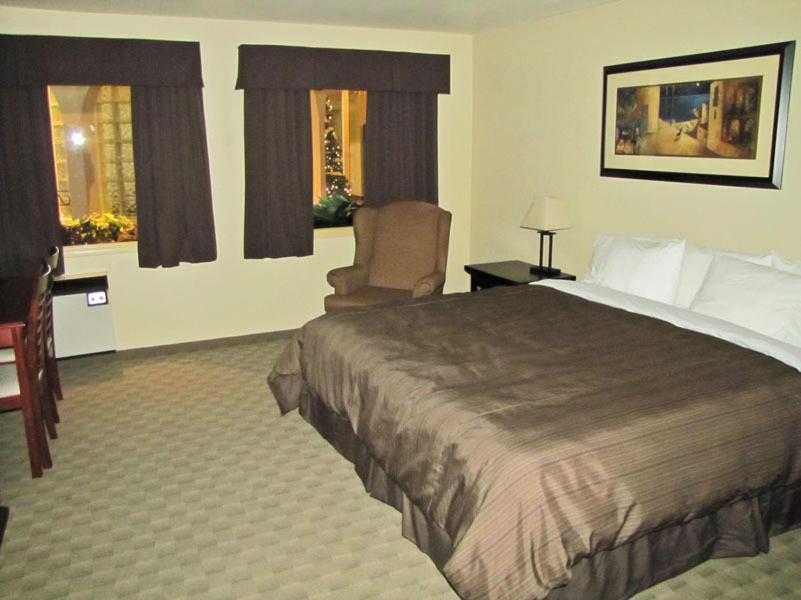 Quality Inn & Suites Winkler Номер фото