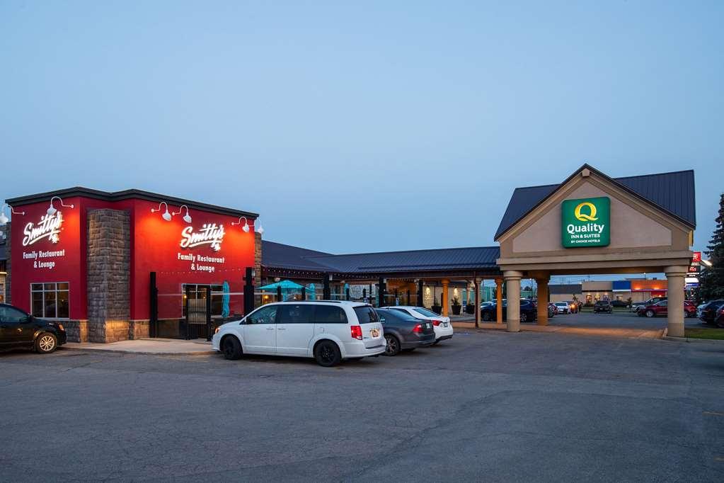 Quality Inn & Suites Winkler Екстер'єр фото