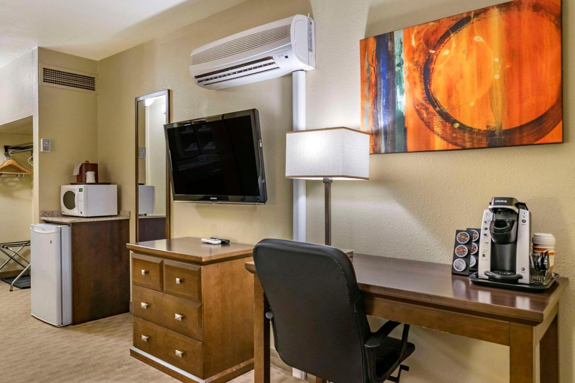 Quality Inn & Suites Winkler Екстер'єр фото