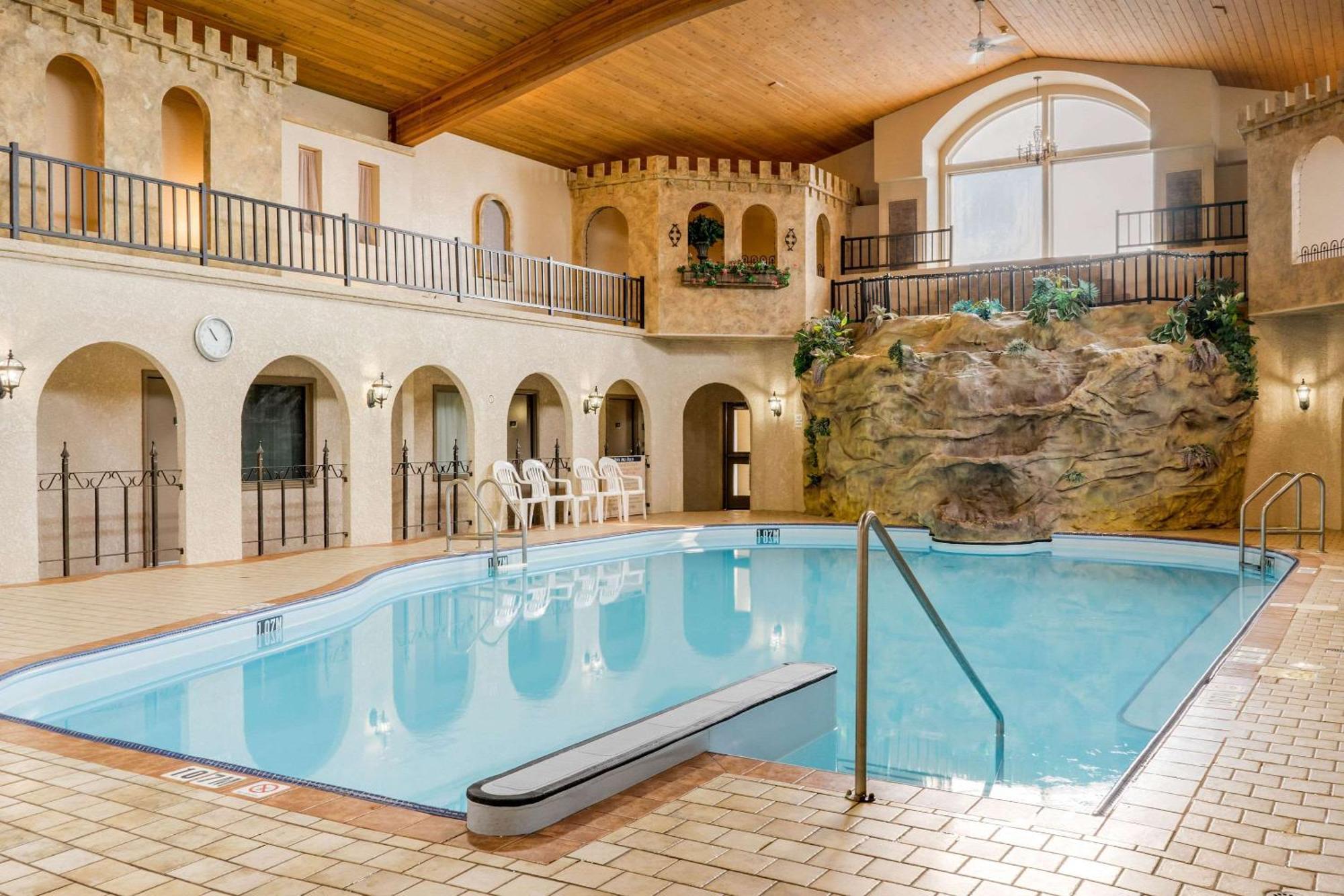 Quality Inn & Suites Winkler Екстер'єр фото